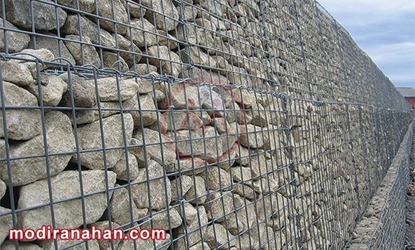 توری گابیون.jpg توری گابیون، نوعی توری بافته شده با مفتول گالوانیزه می باشد.